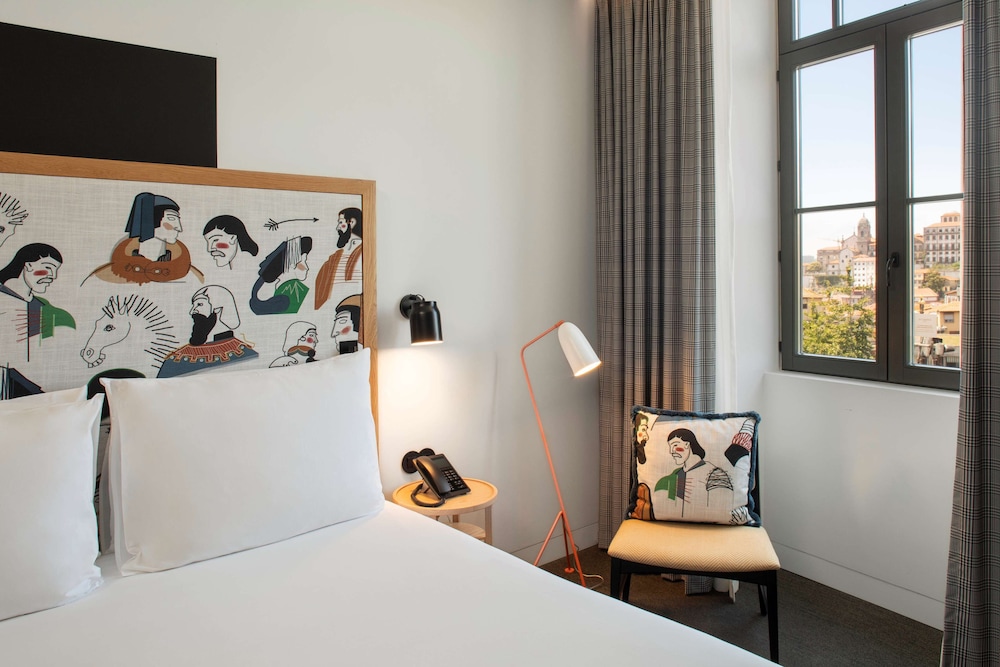 se catedral hotel porto tapestry collection by hilton