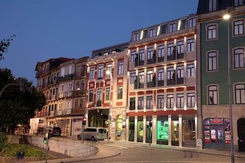 se catedral hotel porto tapestry collection by hilton