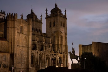 se catedral hotel porto tapestry collection by hilton