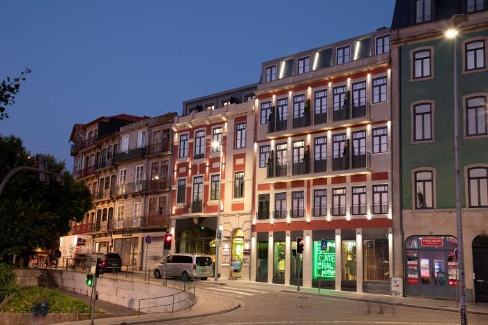se catedral hotel porto tapestry collection by hilton