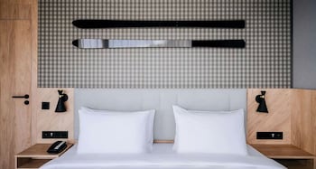 radisson hotel naples nola
