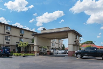 quality inn and suites detroit metro airport