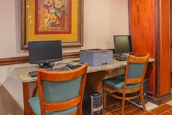 quality inn and suites detroit metro airport