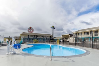 rosewood inn and suites