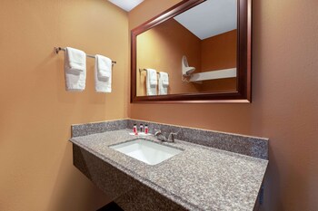 Days Inn By Wyndham Roseburg,Oregon>>Roseburg,2.5 star