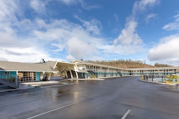 Days Inn By Wyndham Roseburg,Oregon>>Roseburg,2.5 star