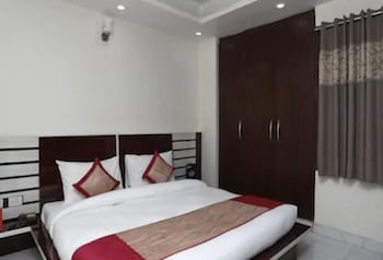 Hotel Trio Suites,,3 star