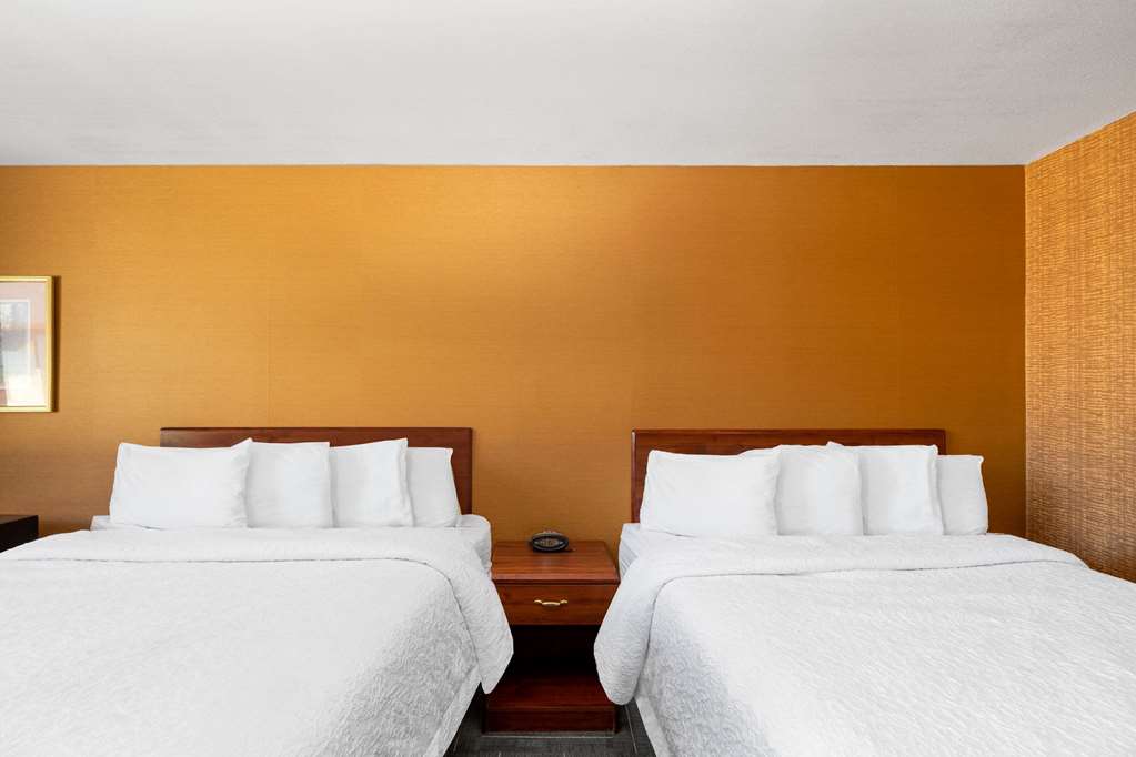 howard johnson by wyndham gillette