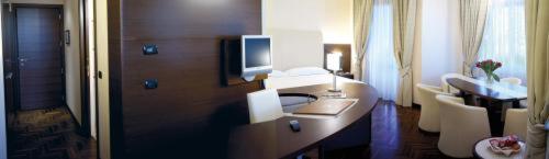 Hotel Habitat,Calco>>Arosio,4 star