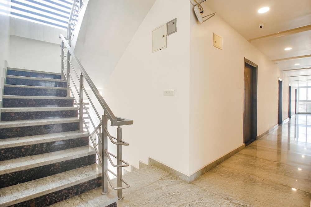 collection o 77188 corner courtyard