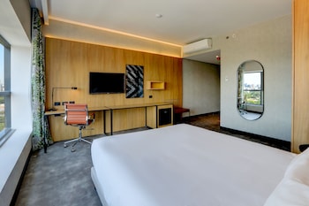 hilton garden inn reboucas