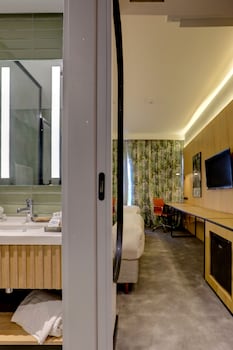 hilton garden inn reboucas