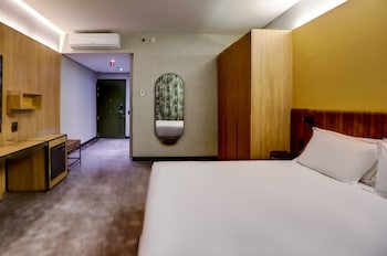 hilton garden inn reboucas