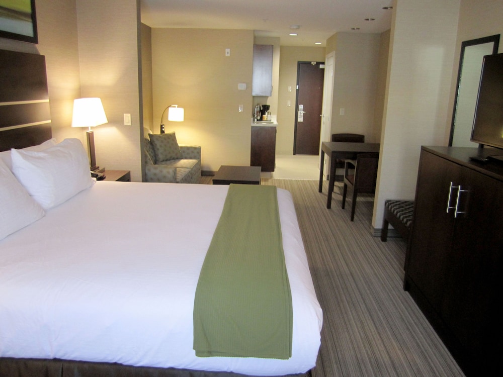 holiday inn express golden kicking horse by ihg