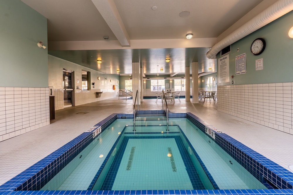 holiday inn express golden kicking horse by ihg