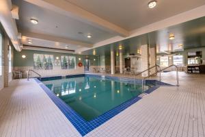 holiday inn express golden kicking horse by ihg