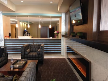 Holiday Inn Express Golden-Kicking Horse By Ihg,Kicking Horse Mountain Resort>>Golden,3 star