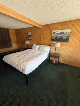 lone eagle lodge