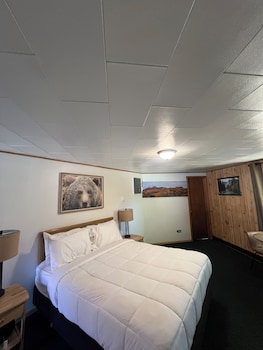 lone eagle lodge