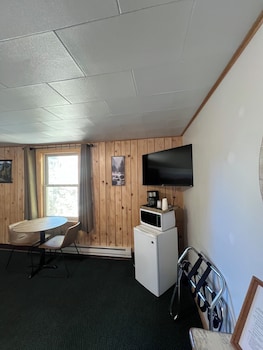 lone eagle lodge