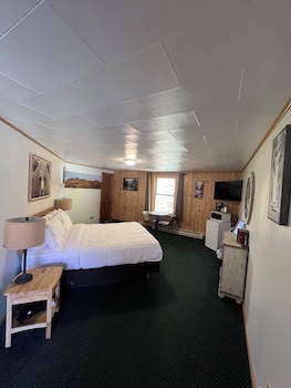 lone eagle lodge