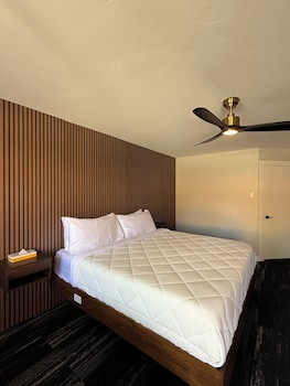 lone eagle lodge