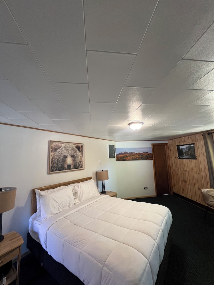 lone eagle lodge