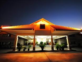 golden land hotel