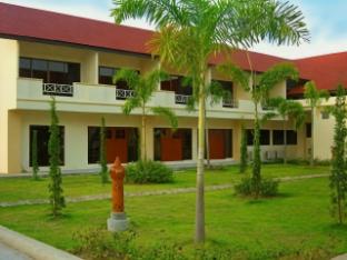 golden land hotel