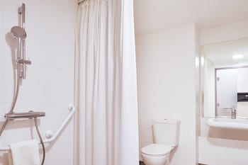 easyhotel paris charles de gaulle villepinte