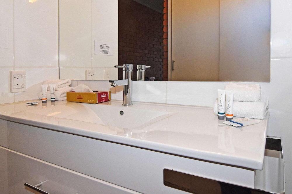 main lead ballarat motel