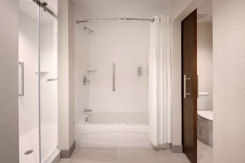 hilton garden inn haymarket