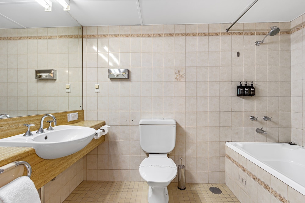 comfort hotel adelaide meridien