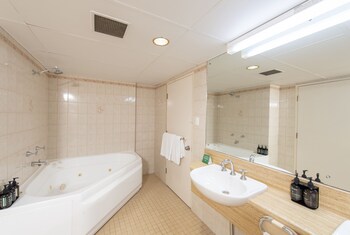 comfort hotel adelaide meridien