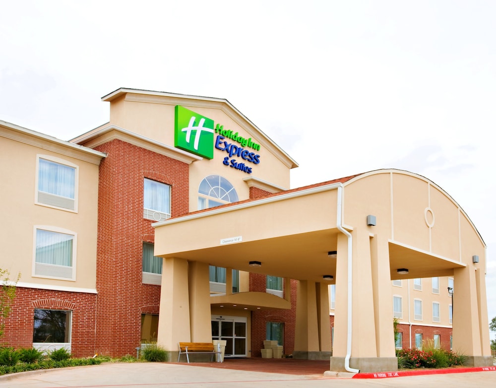 holiday inn express hotel and suites shamrock north by ihg