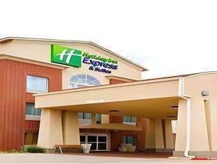 holiday inn express hotel and suites shamrock north by ihg