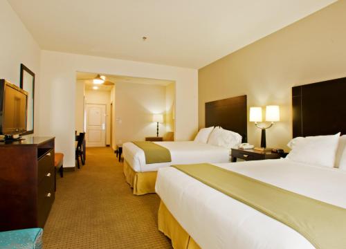 holiday inn express hotel and suites shamrock north by ihg