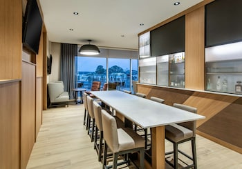 hyatt place kent narrows and marina