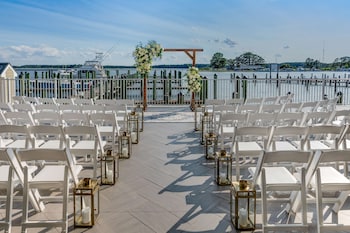 hyatt place kent narrows and marina