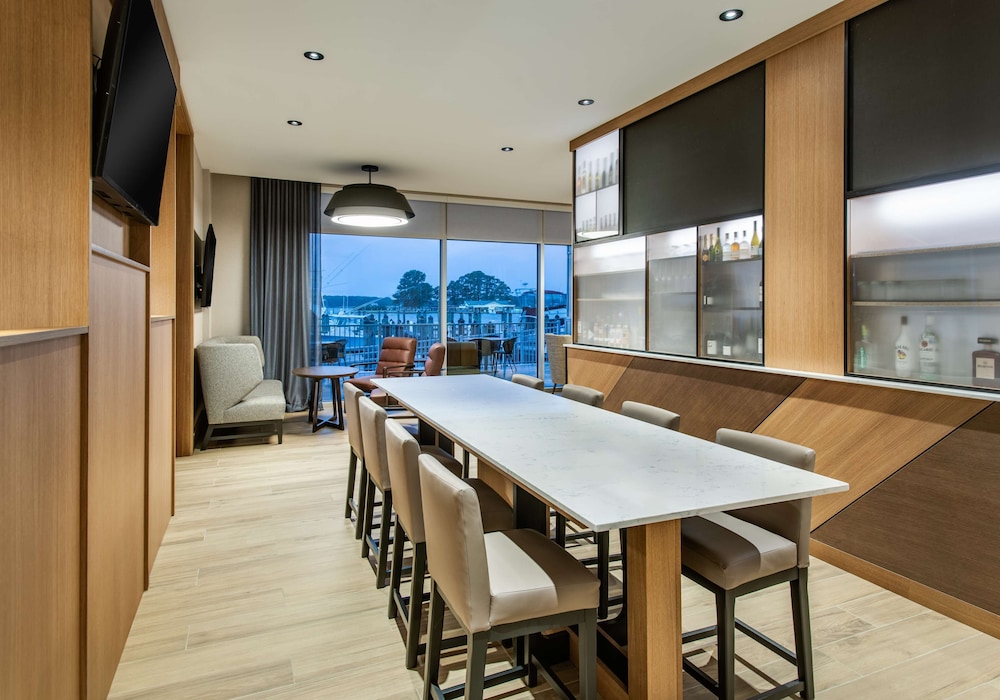 hyatt place kent narrows and marina