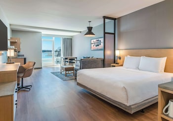 hyatt place kent narrows and marina