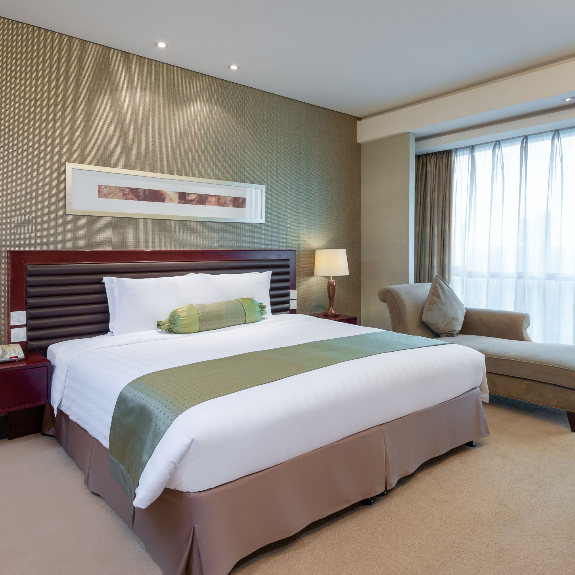 holiday inn shanghai pudong nanpu by ihg