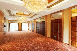 holiday inn shanghai pudong nanpu by ihg