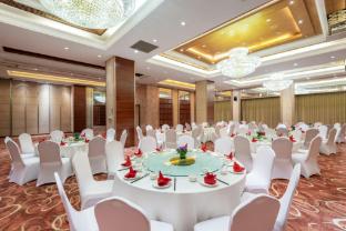 holiday inn shanghai pudong nanpu by ihg