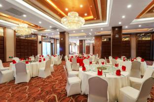holiday inn shanghai pudong nanpu by ihg