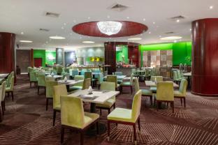 holiday inn shanghai pudong nanpu by ihg