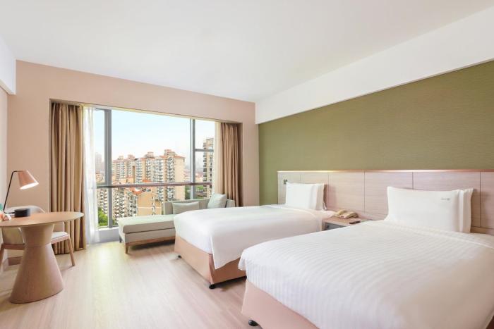 holiday inn shanghai pudong nanpu by ihg