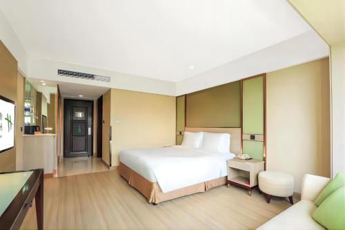 holiday inn shanghai pudong nanpu by ihg