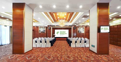 holiday inn shanghai pudong nanpu by ihg