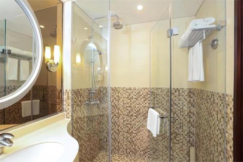 holiday inn shanghai pudong nanpu by ihg
